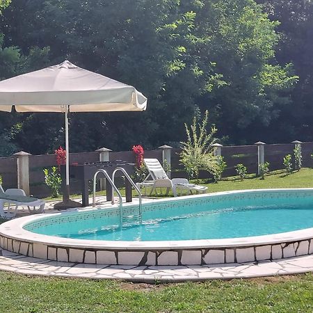 Kuca Za Odmor Mazuran Villa Karlovac Exterior photo